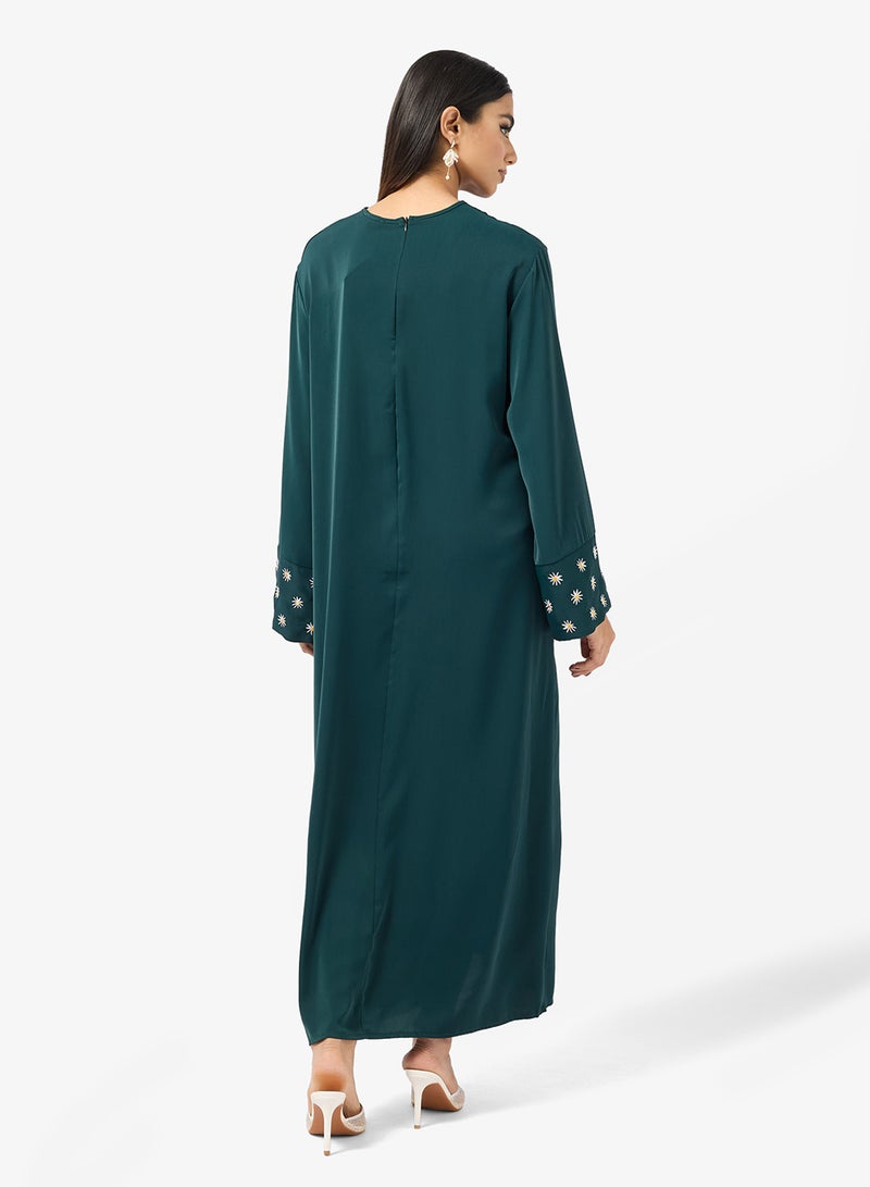 Khizana Abaya With Embroidered Sleeves - Image 2